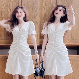 Đầm đuôi cá trắng cổ V nhún thân bèo
