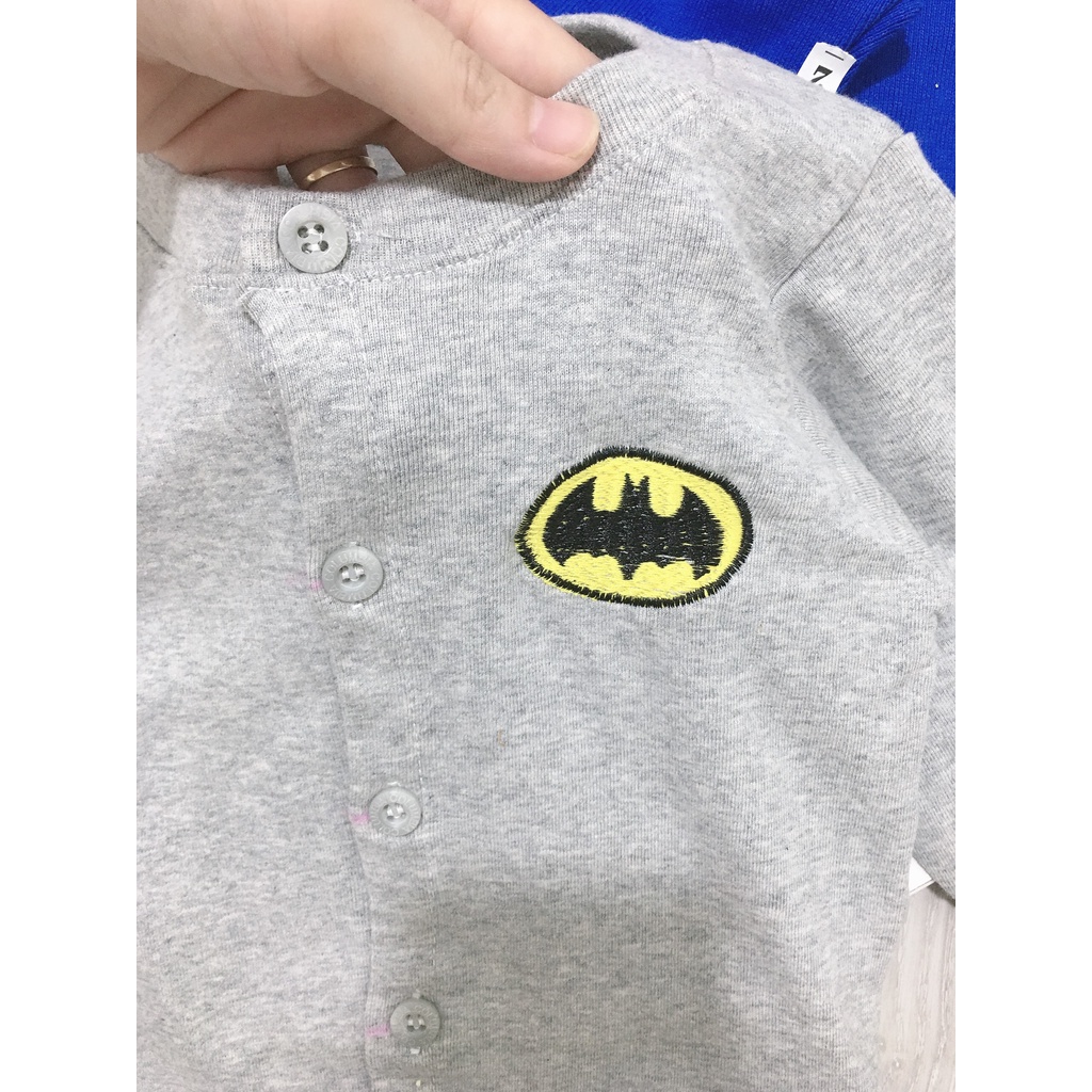 Áo khoác cadigan len thêu siêu nhân cho bé cực ngầu