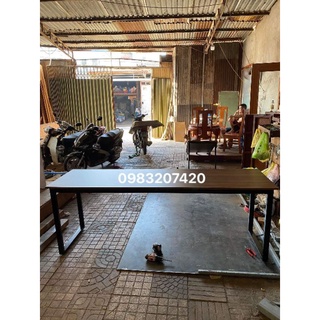 Bàn học bàn làm việc chân sắt chữ u 1m8