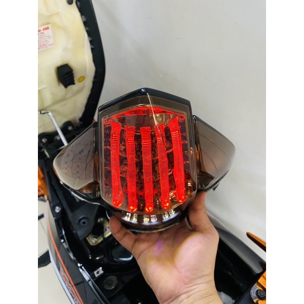 Đèn hậu ex 135 5s