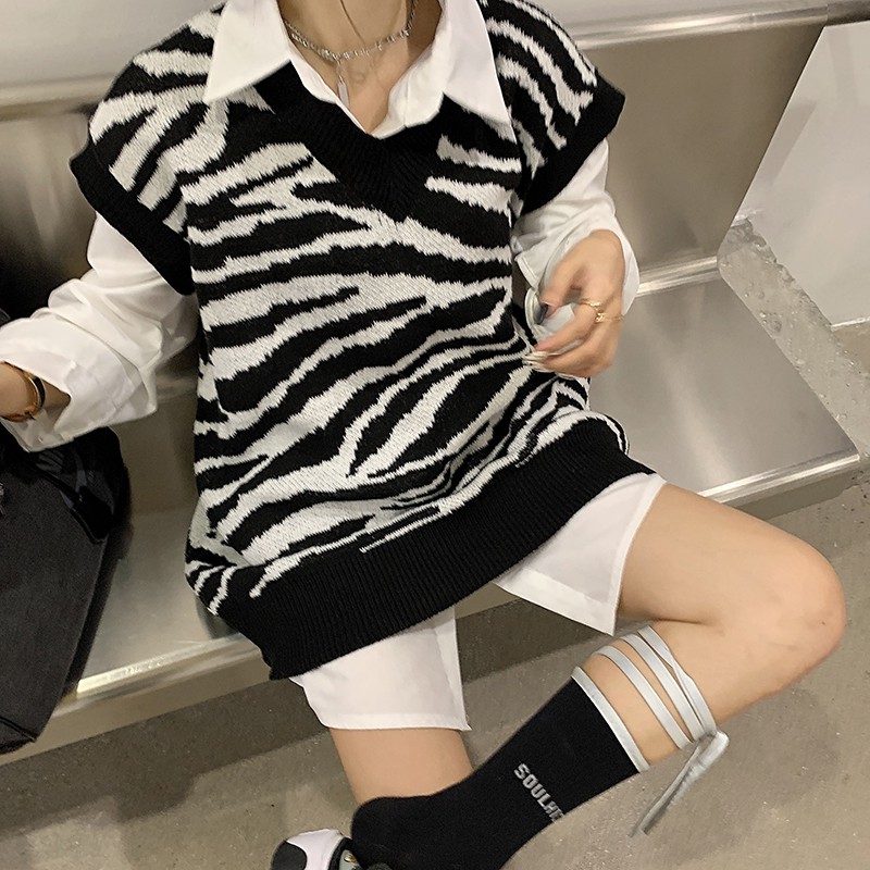 Áo Sweater dệt kim sát nách cổ chữ V họa tiết ngựa vằn dễ thương | BigBuy360 - bigbuy360.vn