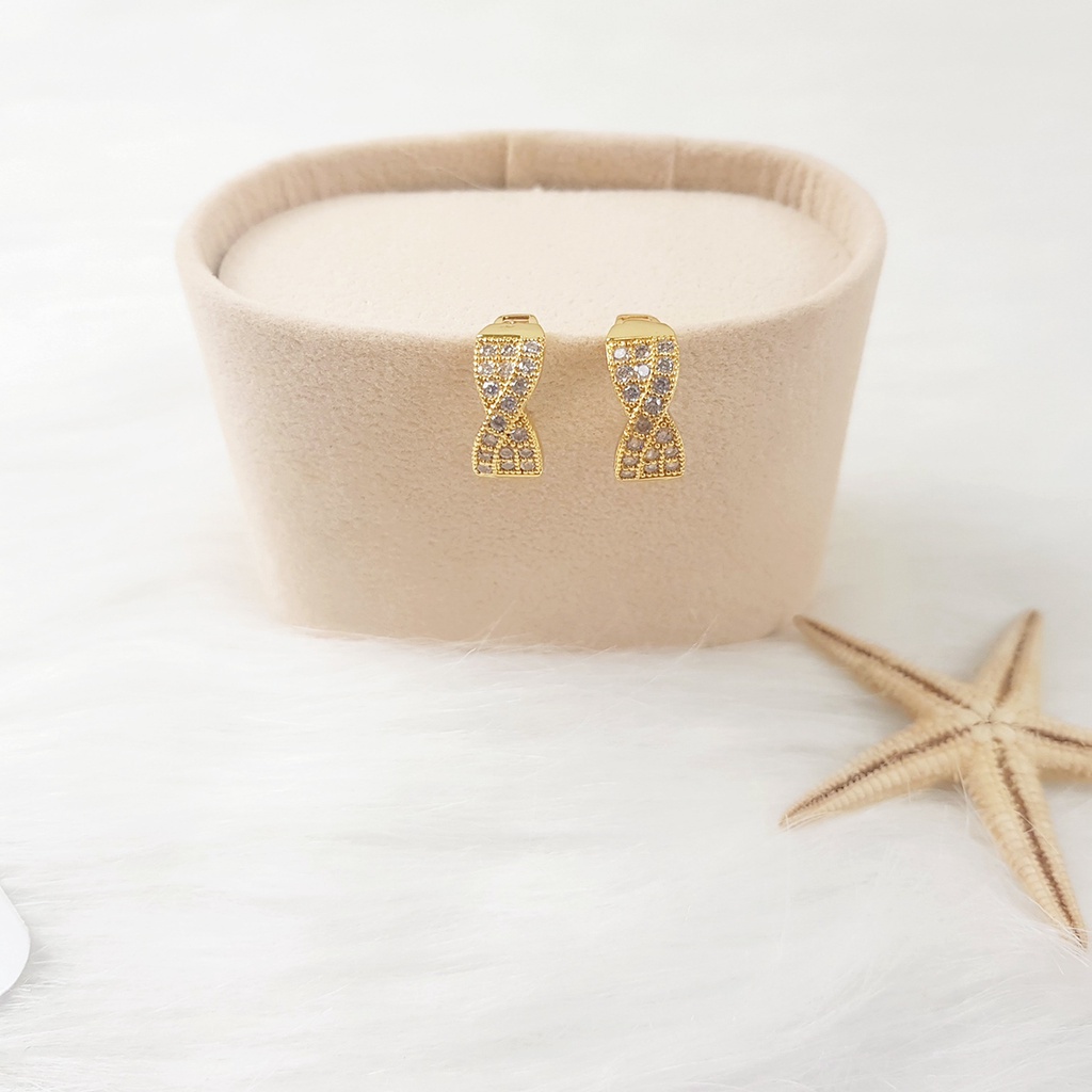 Bông Khuyên Tai Tròn, Hoa Tai Nữ Bám Sát Đính Đá, Titan Xi Mạ Vàng 24k Cao Cấp| B22V35