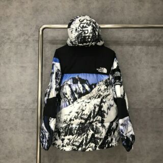 Áo khoác off white