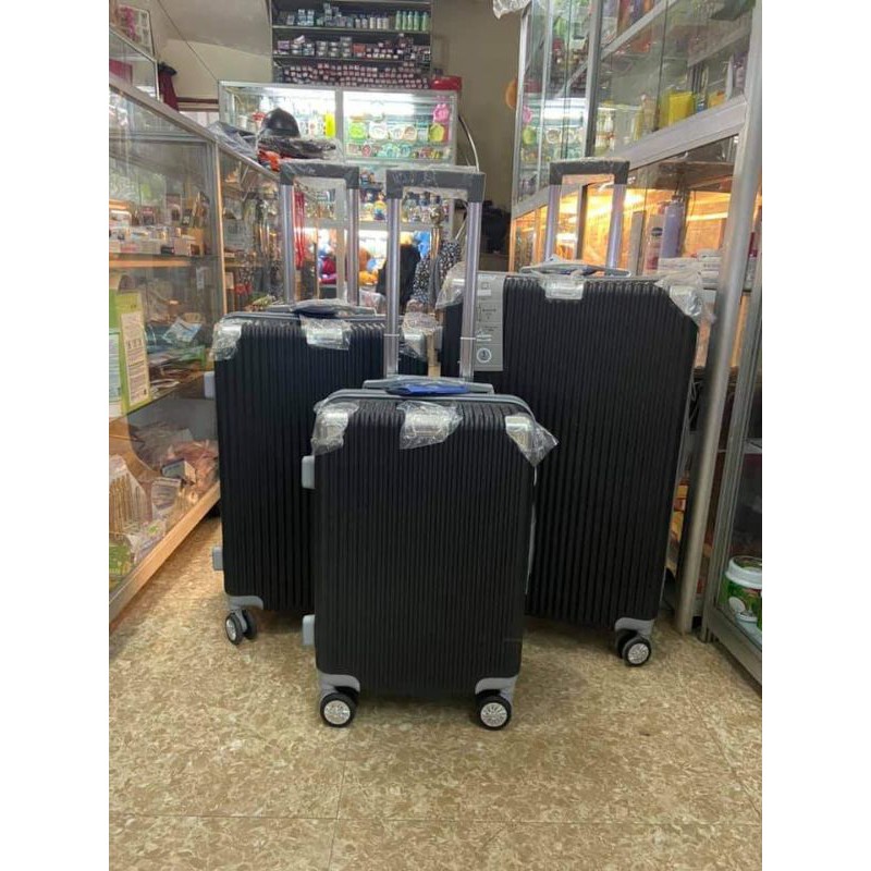 Vali kéo CHÍNH HÃNG HÙNG PHÁT 841 size 28inch bọc góc kim loại siêu bền sọc dọc.vali kéo 28inch bảo hành hãng 5 năm