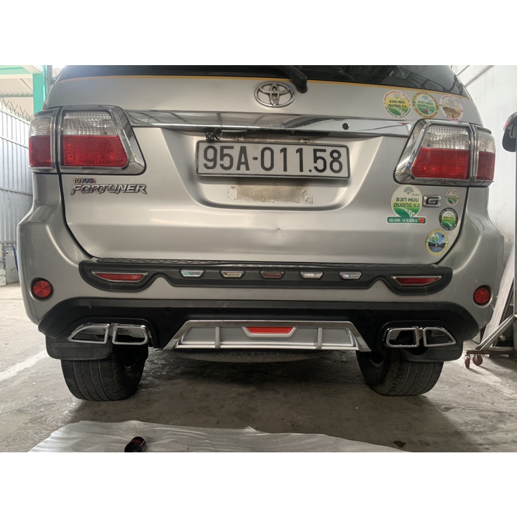 Lippo, Lip Chia Pô,Ốp Cản Sau Cho xe Fortuner Hàng Cao Cấp Loại 1