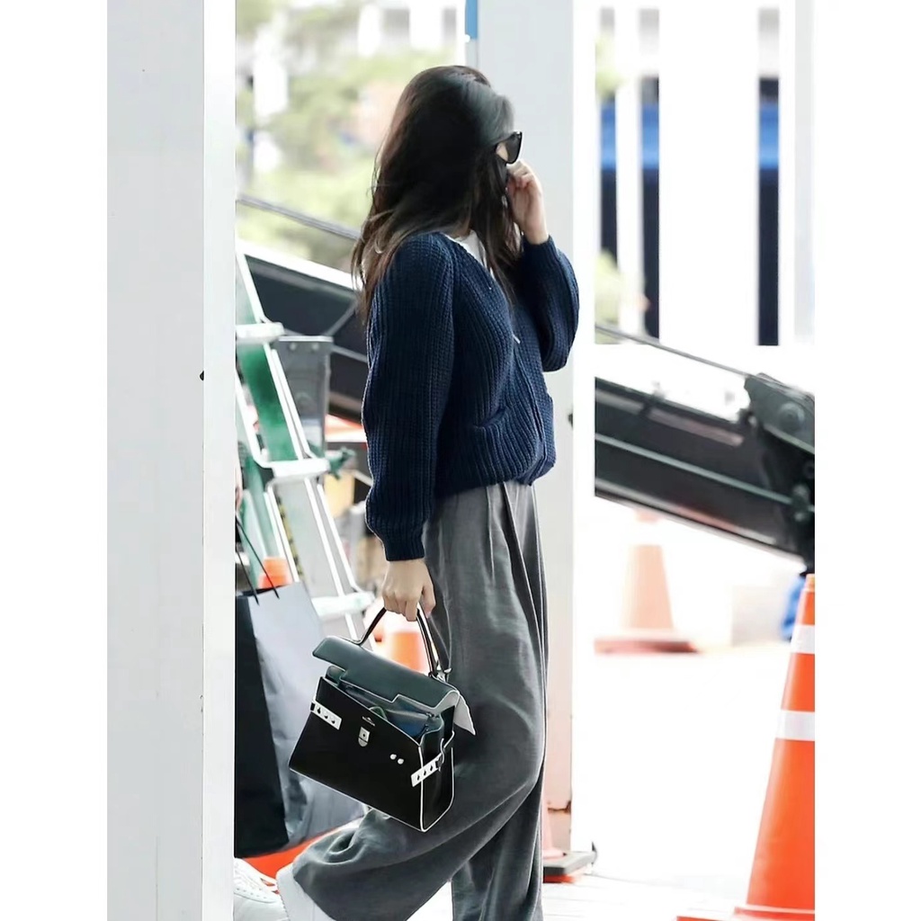 Blackpink Jennie Áo Cardigan Dệt Kim Cổ Tròn Màu Xanh Navy Khóa Kéo Đơn Giản Thời Trang Hàn Quốc Ins Không Viết Không Có Viết