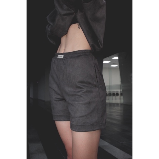 Quần short da lộn dáng ngắn | FREDOM SUEDE SHORT