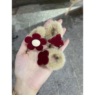 cột tóc lông mịn xinh xắn