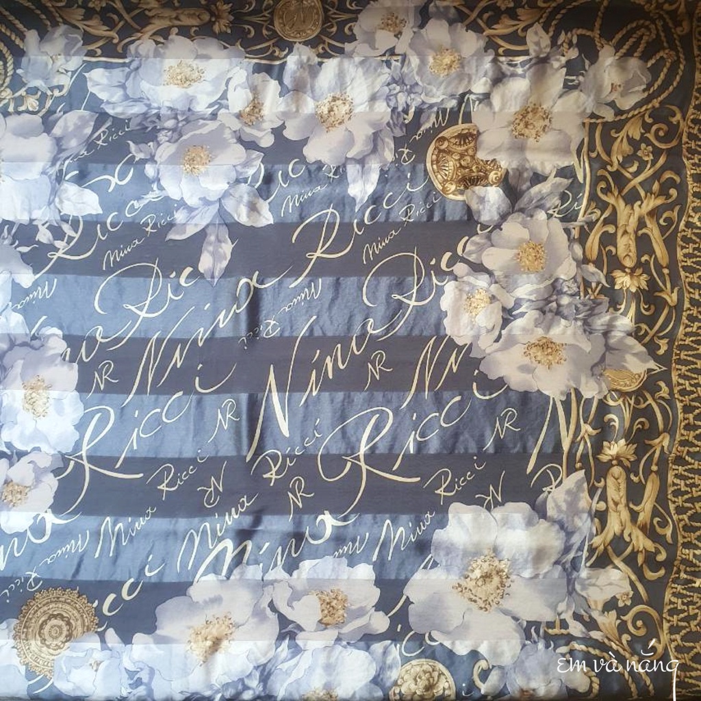 Khăn lụa vintage Nhật. Hiệu Nina Ricci không còn lạ lẫm với các nàng yêu vintage. Chất lụa 100% - Em và nắng