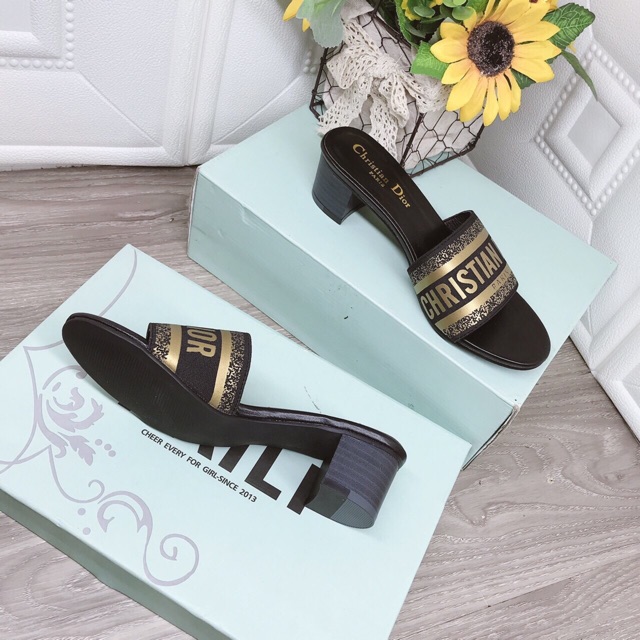 HÀNG FULL BOX CÓ SẴN Guốc quai ngang gót vuông 5cm