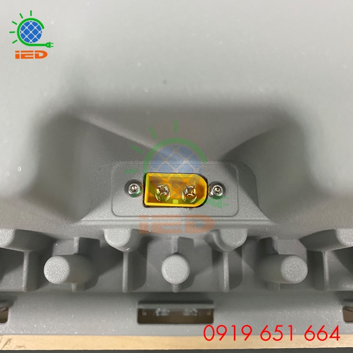 Đèn pha năng lượng mặt trời 500W BCT-WW5.0 BLUE CARBON