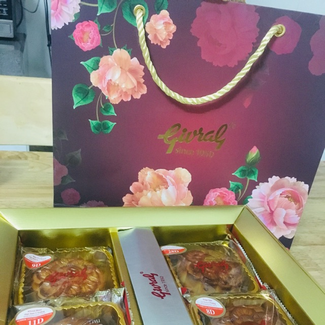 Bánh trung thu Givral