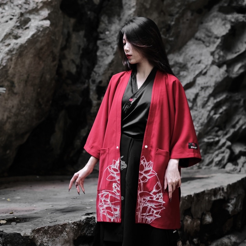 Áo khoác kimono zune.zx dáng rộng đỏ đen phong cách nhật bản, Lotus kimono