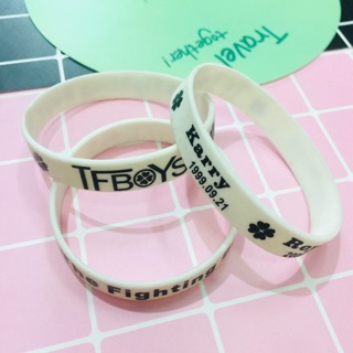 Vòng tay TFboys cao su