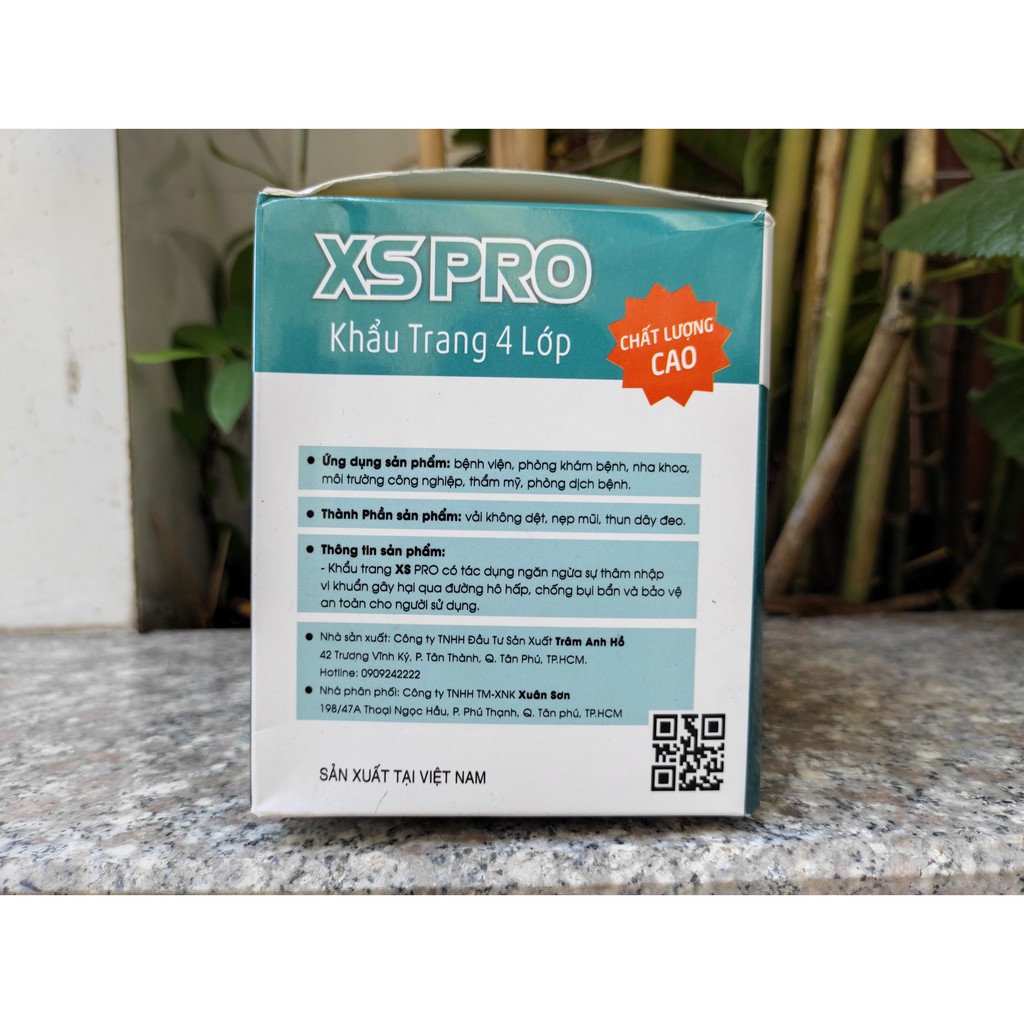 Hộp 50 Khẩu Trang Y Tế XS PRO 4 Lớp Màu Trắng