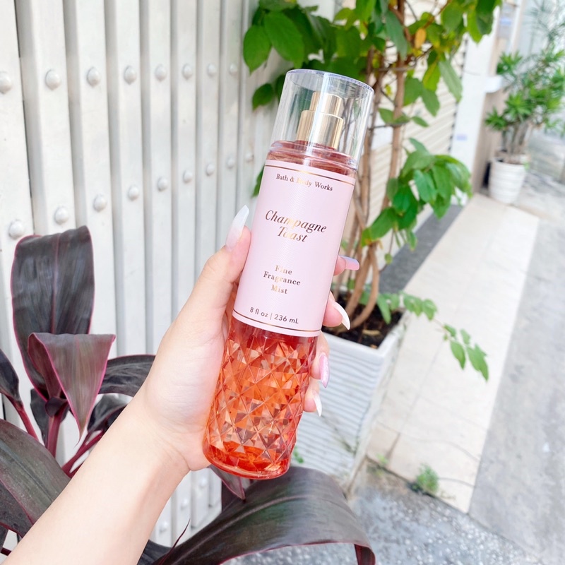 Xịt thơm Bath and Body Works - Champagne Toast ( 236mL )