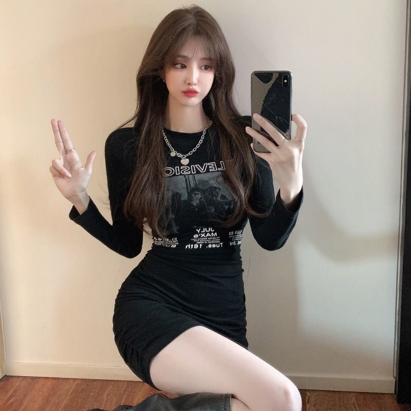 COZOK Đầm tay dài cổ tròn dáng ôm in chữ thời trang