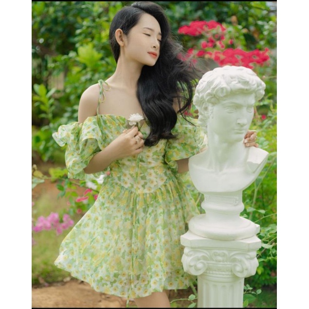 Đầm babydoll xanh/hồng hoa bèo rớt vai DearJose Hòa Minzy