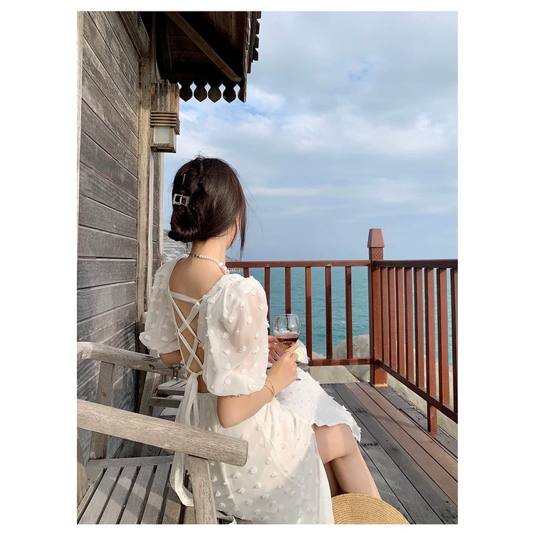 Đầm Trắng Xẻ Tà