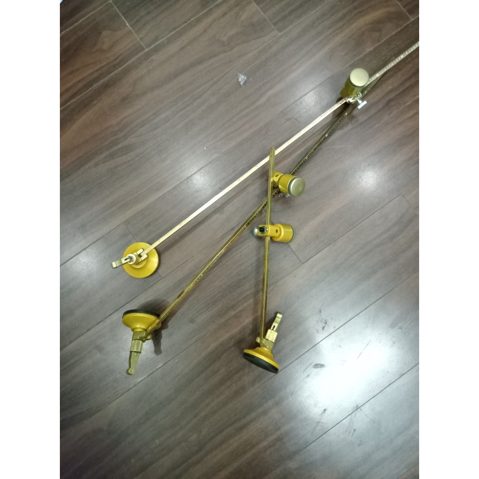 Dao cắt kính hình tròn - Dao compa cắt kính hình tròn.  đường kính 60cm. 1,2m. 1,5m. Có củ dầu tựu động