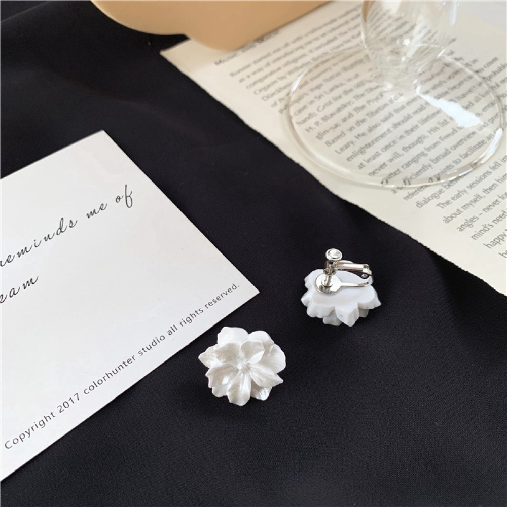 Khuyên Tai Kẹp Vành Tai Không Xỏ Lỗ Hình Hoa Bằng Nhựa Resin Màu Hồng/Tím/Trắng/Hồng Cho Nữ