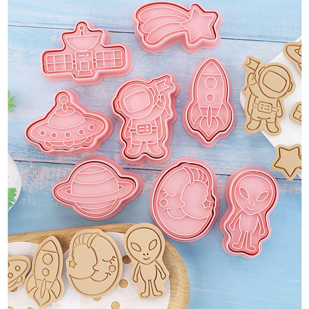 Set 8 Khuôn Làm Bánh Quy DIY Hình Hoạt Hình Đáng Yêu