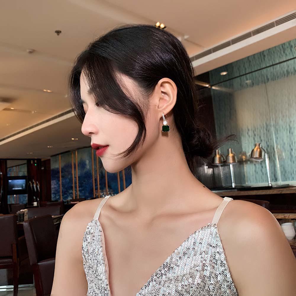 Bông Tai Hình Vuông Màu Xanh Lá Thời Trang Cho Nữ