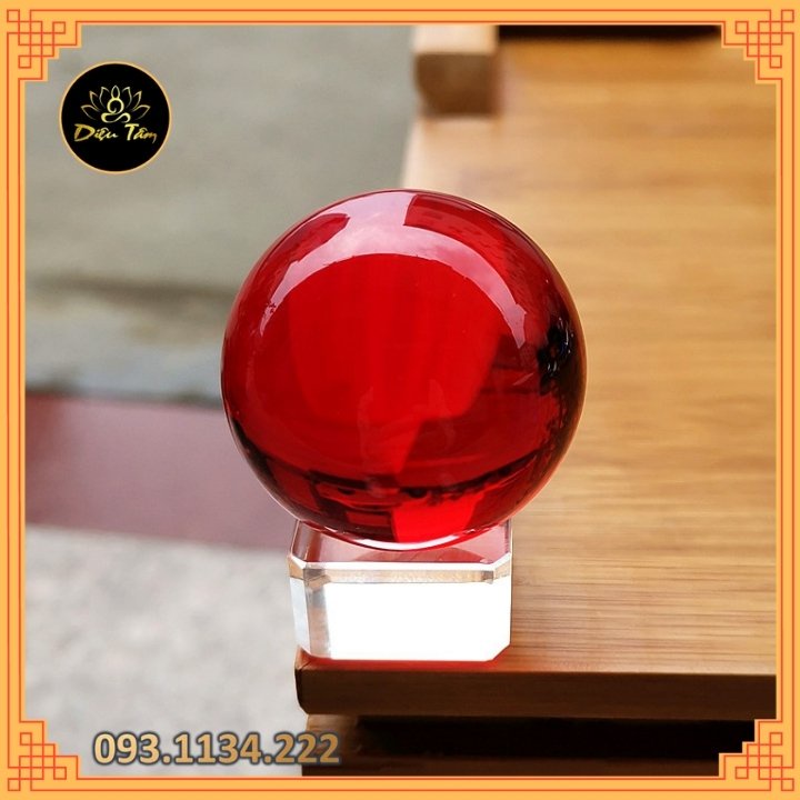 Quả cầu phong thủy pha lê màu đỏ size 8cm 10cm hợp mệnh Thổ, mệnh Hỏa đồ phong thủy trang trí
