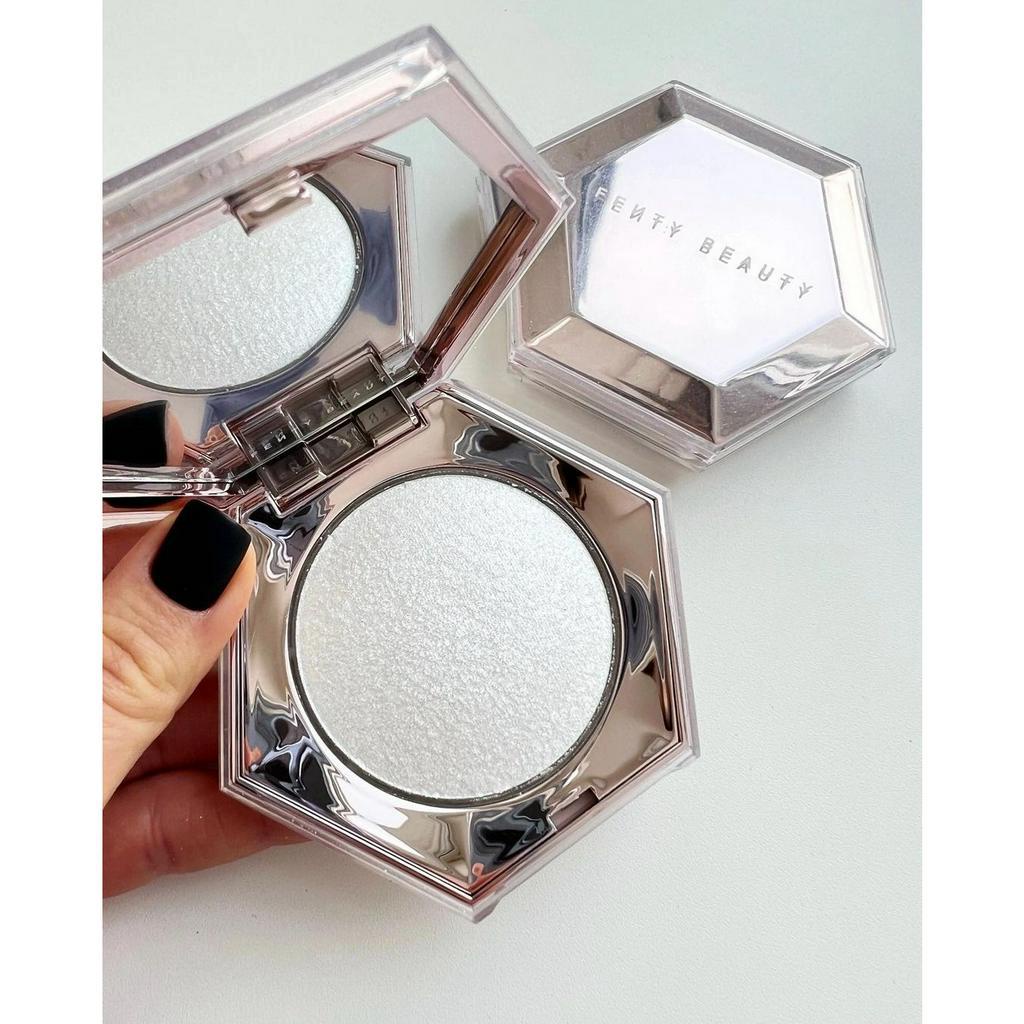 Phấn Nhũ Bắt Sáng Highlight Fenty Beauty Diamond Bomb All-Over Diamond Veil 8g Highlighter