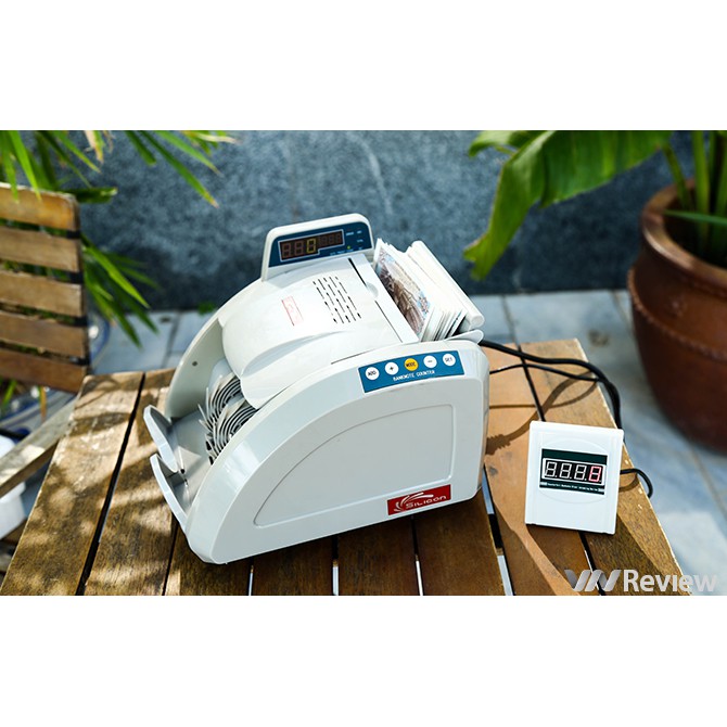Máy đếm tiền phát hiện tiền giả nhập khẩu Silicon MC-8600 hàng chính hãng bảo hành 1 năm