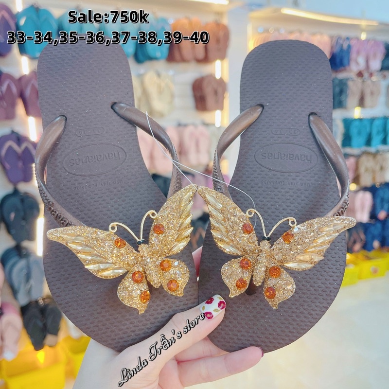 dép HVN trơn mix charm bướm chúa trà