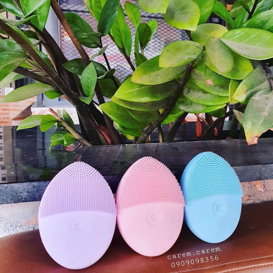 Máy silicon gai mềm rửa mặt (có clip)