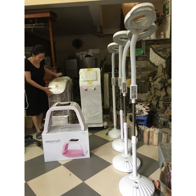 đèn led soi da spa to chân nặng