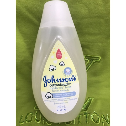 Sữa Tắm Gội Toàn Thân Mềm Mịn Johnson' Baby Bath CottonTouch