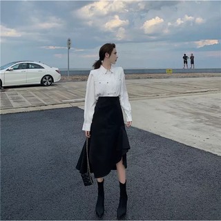 Chân váy cạp cao cutout thời trang