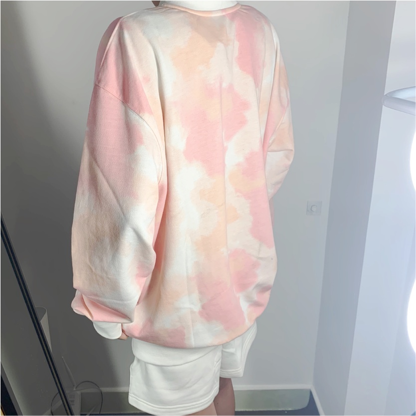 Áo Sweater nữ form rộng TIE DYE VIBE FREE loang hồng form rộng | BigBuy360 - bigbuy360.vn