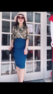 Chân váy bút chì xanh cổ vịt