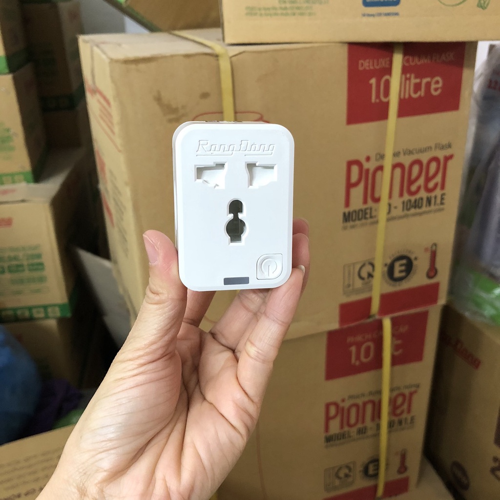 Ổ cắm wifi đơn Rạng Đông - Model: OC.01.WF 16A