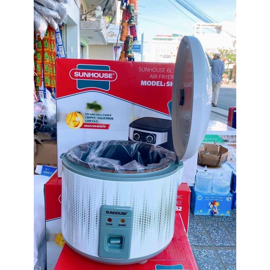 Nồi cơm điện Sunhouse nắp gài dung tích 1L8, công suất 700W BH chính hãng 12 tháng