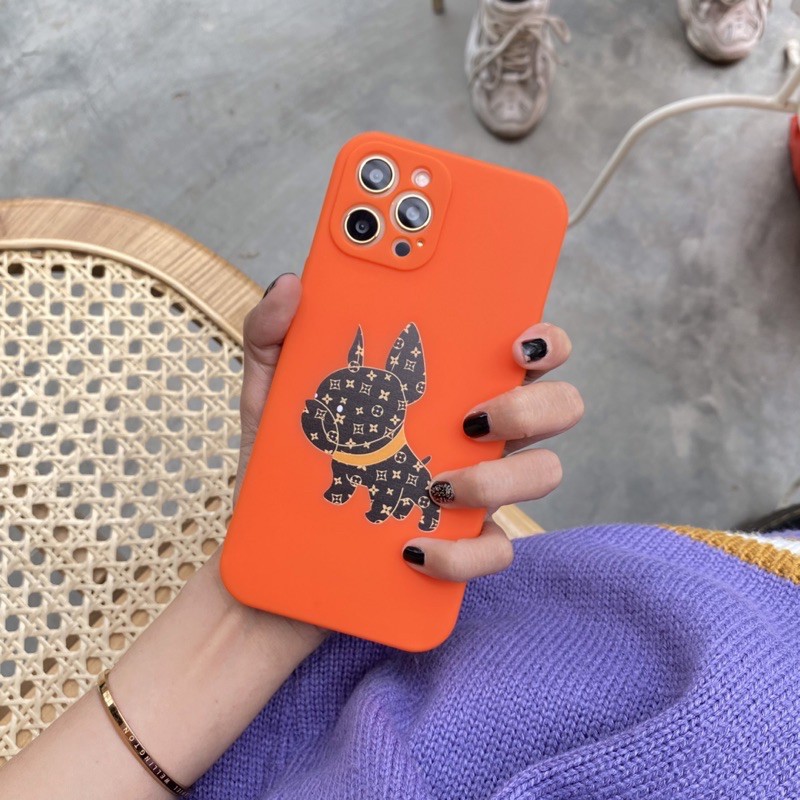 Ốp lưng iphone - ốp iphone hoạ tiết lv chó dẻo sang chảnh viền vuông | BigBuy360 - bigbuy360.vn