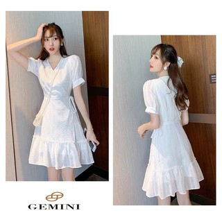 Váy trắng đuôi cá nơ eo