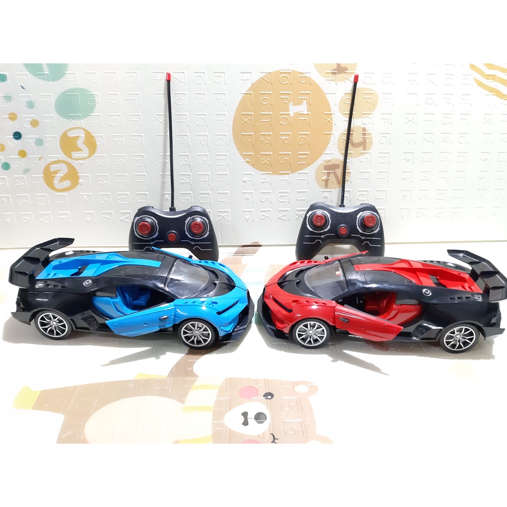 Trò chơi chiếc ô tô kiểu dáng siêu xe sử dụng điều khiển từ xa có đèn, cửa xe đóng mở dễ dàng, siêu đẹp