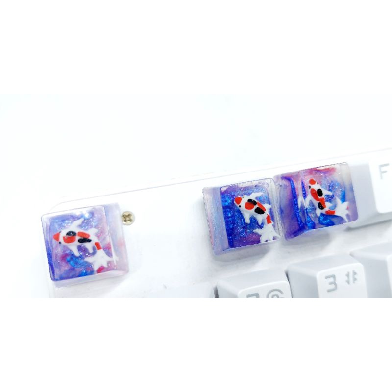 Keycap resin cá koi hiệu ứng galaxy trang trí bàn phím cơ gaming