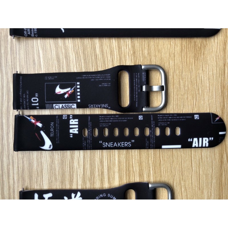 Dây silicone kiểu active hoạ tiết siêu ngầu cho đồng hồ