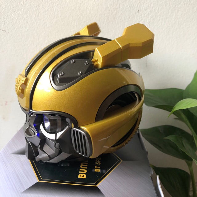 Loa Bluetooth Bumblebee Transformer Có Đèn Led Xanh, Thiết Kế Độc Đáo