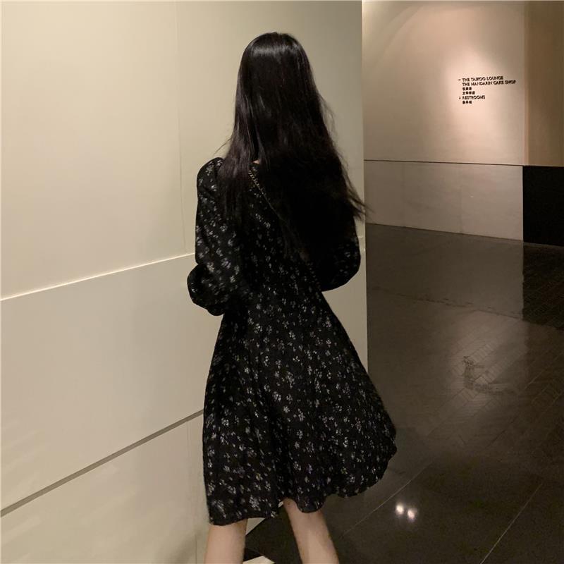 Đầm dài tay cổ chữ V thiết kế mới họa tiết in hoa cao cấp thời trang