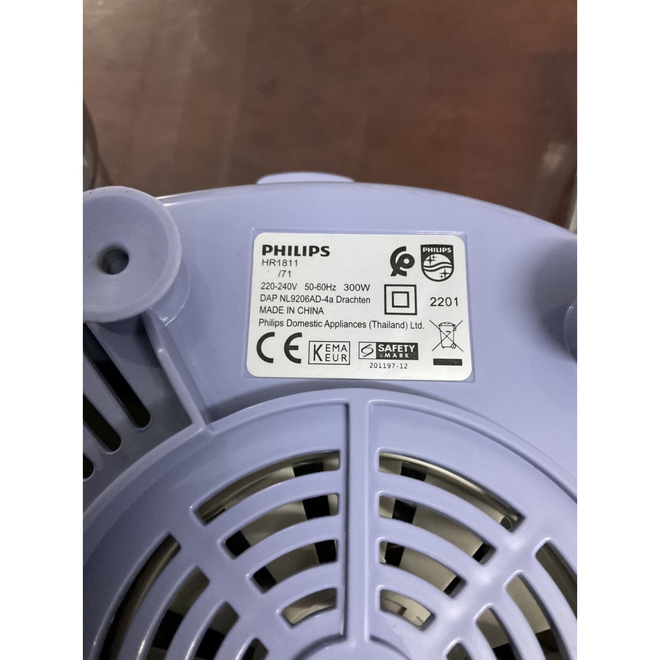 Máy ép trái cây Philips HR1811 - Hàng trưng bày