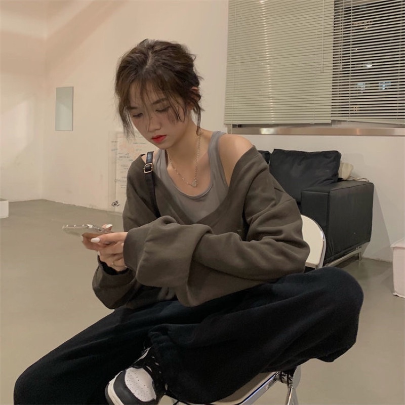 Set áo thun trễ vai ulzzang và balo