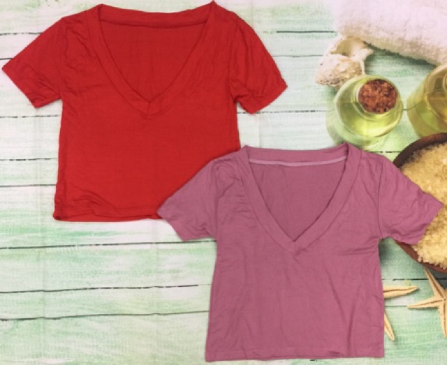 Áo croptop cổ tim hot, chất thun lụa mềm mát
