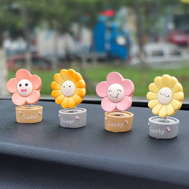 Hoa Hướng Dương Lắc Lư Dễ Thương Trang Trí Taplo Ô Tô